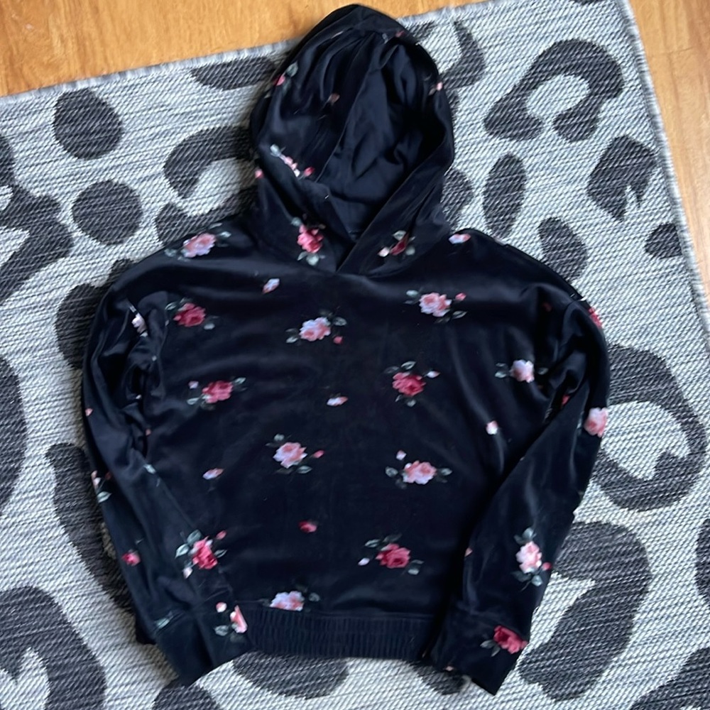 So so SOFT velour hoodie by Abercrombie!  Sz 9/10